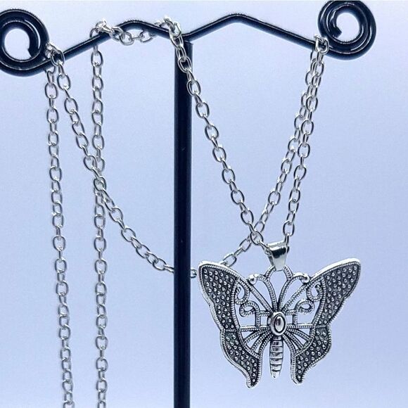🦋 Silver Filagree Butterfly Necklace + Earrings Matching 3pc Jewelry Set Gift - Picture 6 of 10
